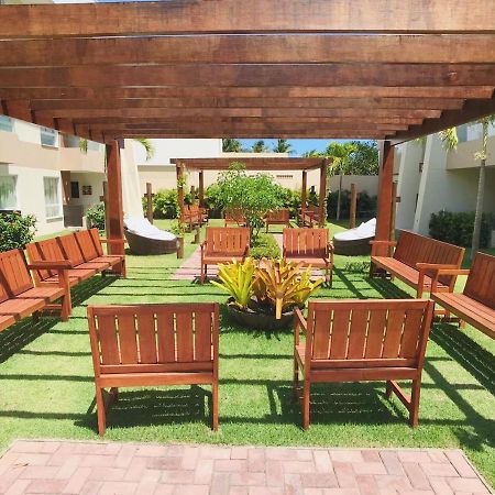 Porto Smeralda Village: Beachfront Retreat in Guarajuba Exterior photo